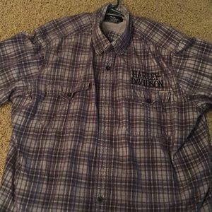 Long Sleeve Shirt. Silver and Blue